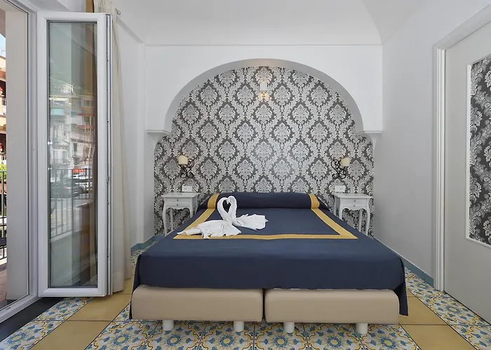 Hotel7bello فندق مينوري