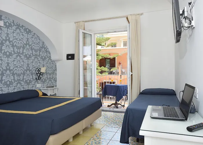 Hotel7bello 3* مينوري