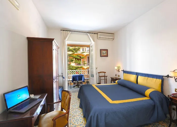 Hotel7bello 3* مينوري