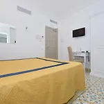 Ξενοδοχείο Hotel7bello 3*