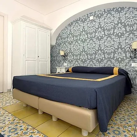 호텔 Hotel7bello 3*