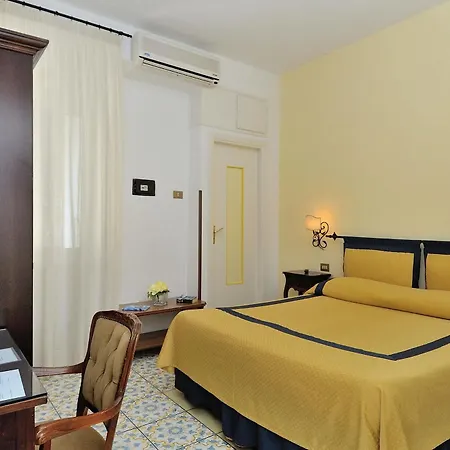 Szálloda Hotel7bello Minori